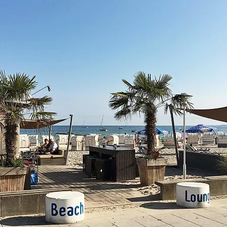 8 Person With Roofed Terrace بيت للعطل