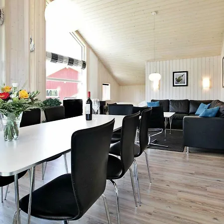 8 Person With Roofed Terrace